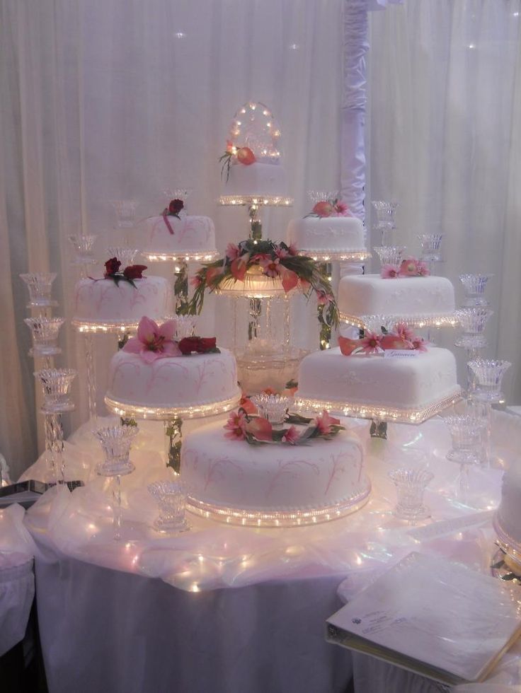 Wedding Cake Display Stand. NIRMAN Farmhouse Cake Stand