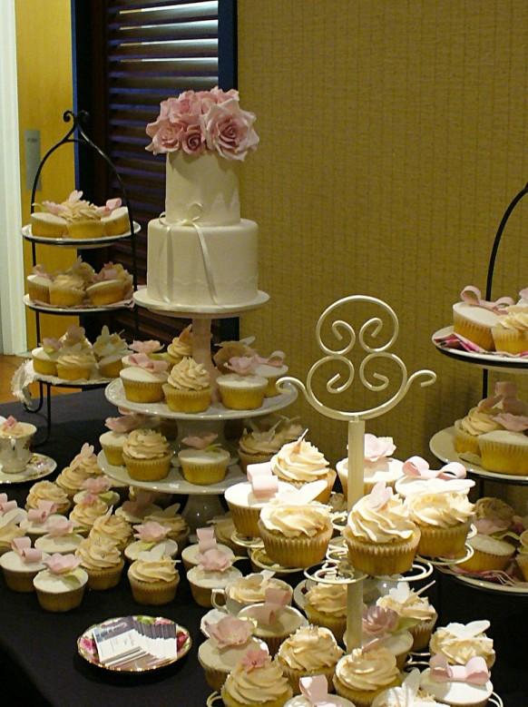 Wedding Cupcake Display Ideas. Creative-Idea Clear 5 Tiers Festivals