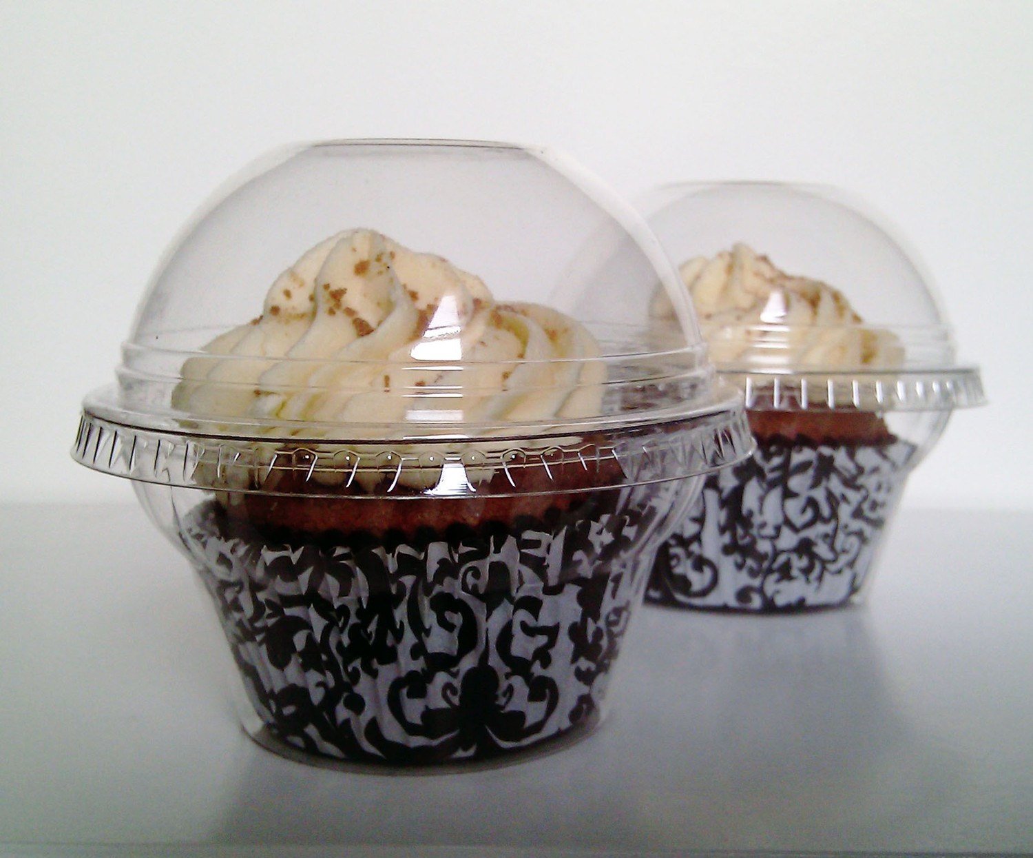 GothaBach 20 Pcs Clear Cupcake Containers with Ribbons, 3.5